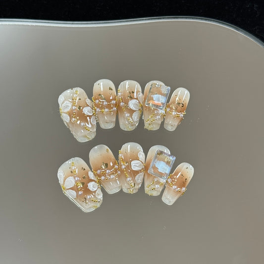 Luxury Short Coffin Ombre Nails Handpainted Flower Press-ons with Beads images_1