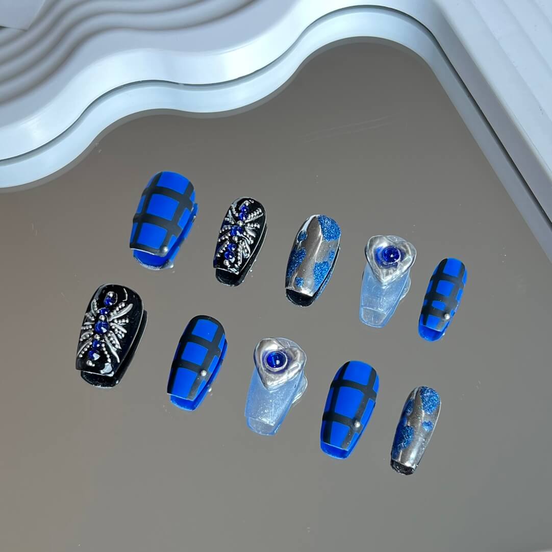 Klein Blue Press on Nail Set Tartan Pattern Winter Theme Design Nails