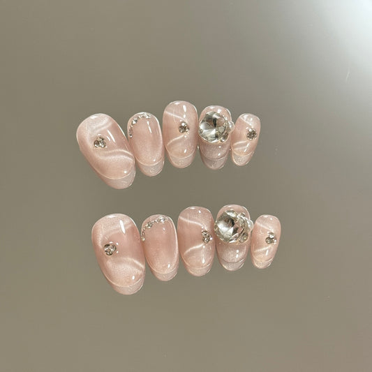 products of images_1: Pink Cat Eye Short Round Nails with Diamonds Nails for Office Ladies