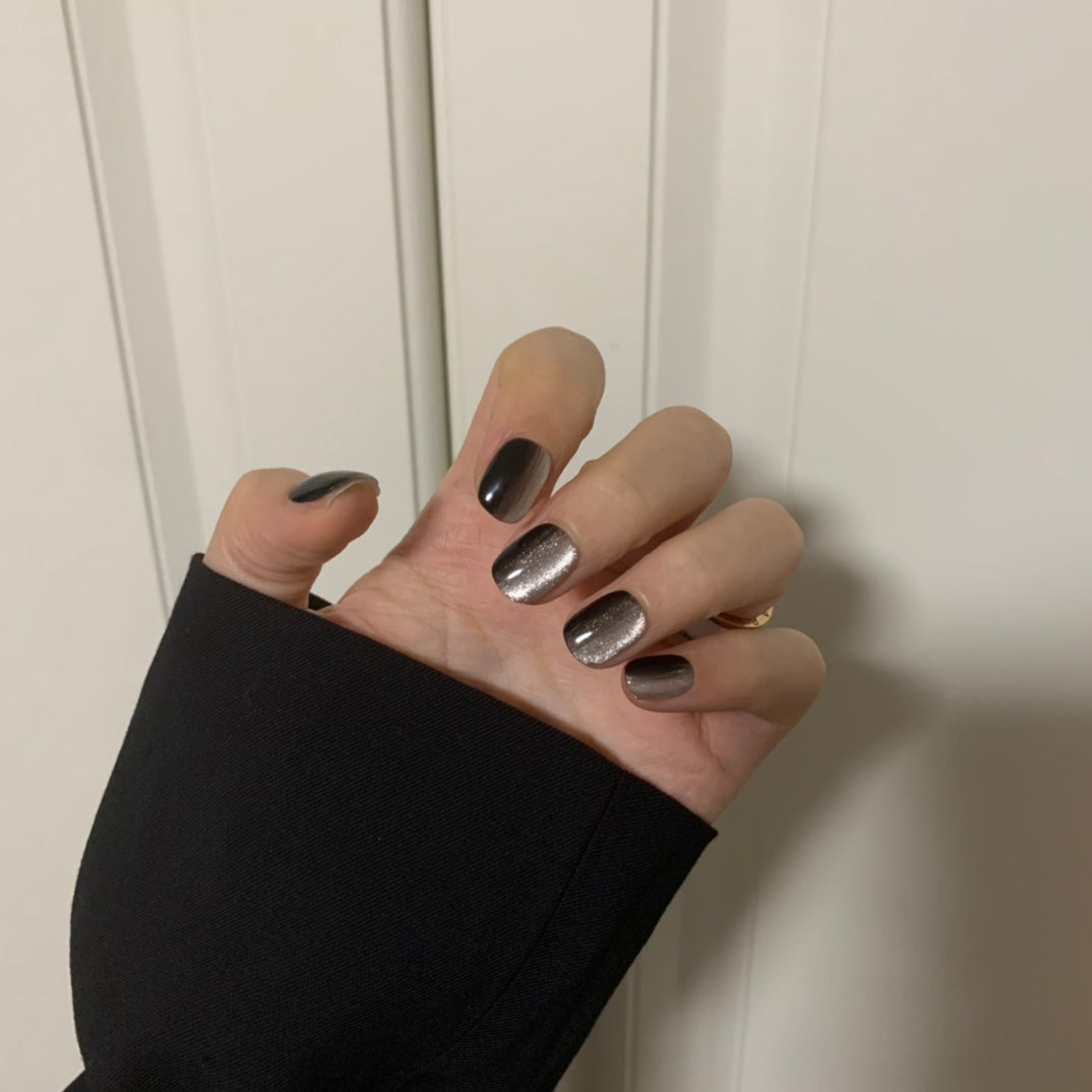 Obsidian Glamour Black Shining Cat Eye Nails Fantastic Choice