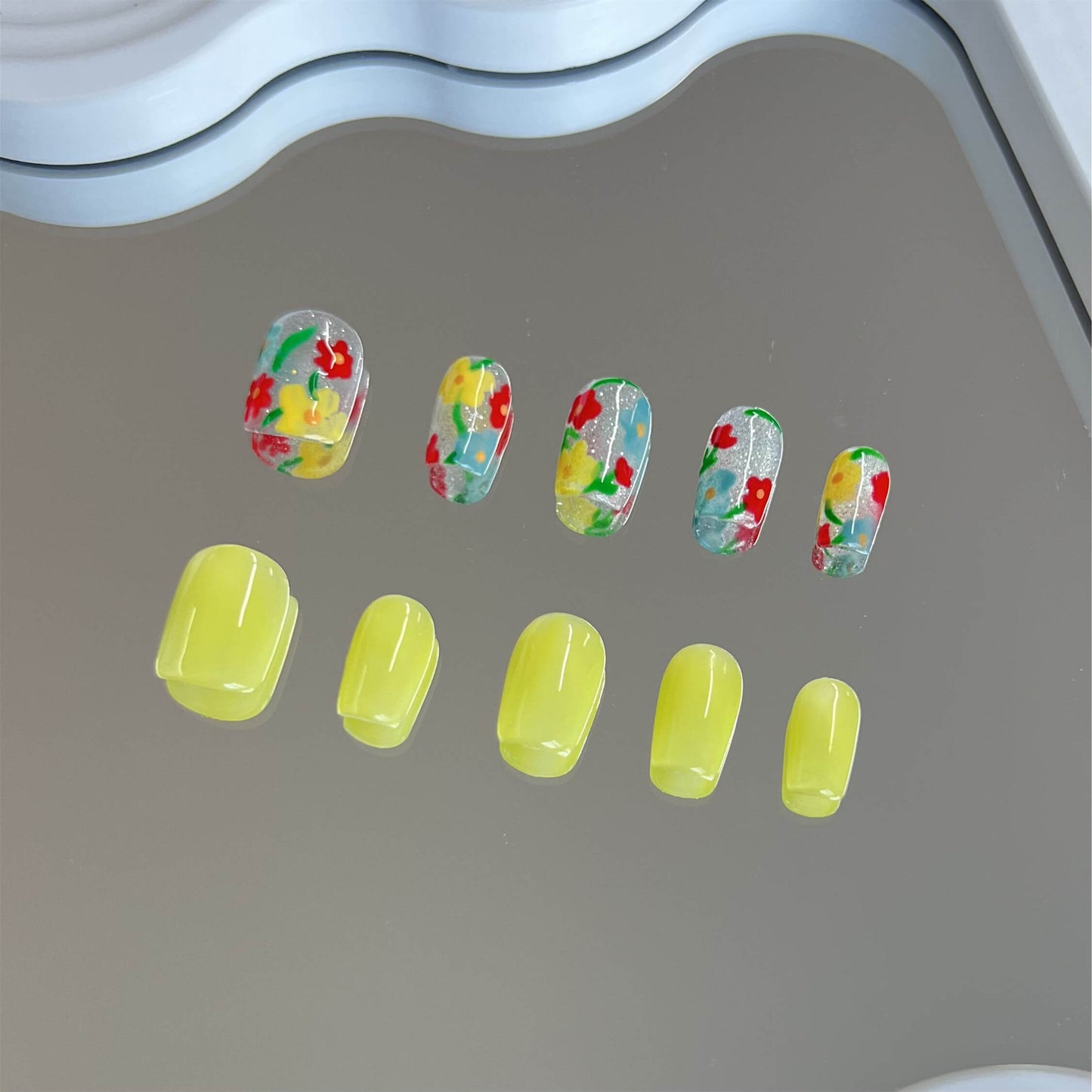 Summer Day Flowers Vintage Yellow Nails Squoval Shape Reusable Handpainted Nails 10pcs